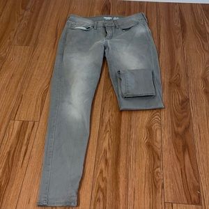 Grey Levi jeggins